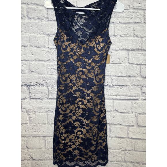 ❤️ Josh & Jazz Navy Lace Over Nude Mini Dress Open Back Size Small PRISTINE - Picture 1 of 3